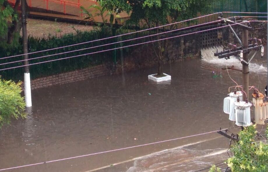 Avenida Pompeia E Outras Vias Da Capital T M Pontos De Alagamento