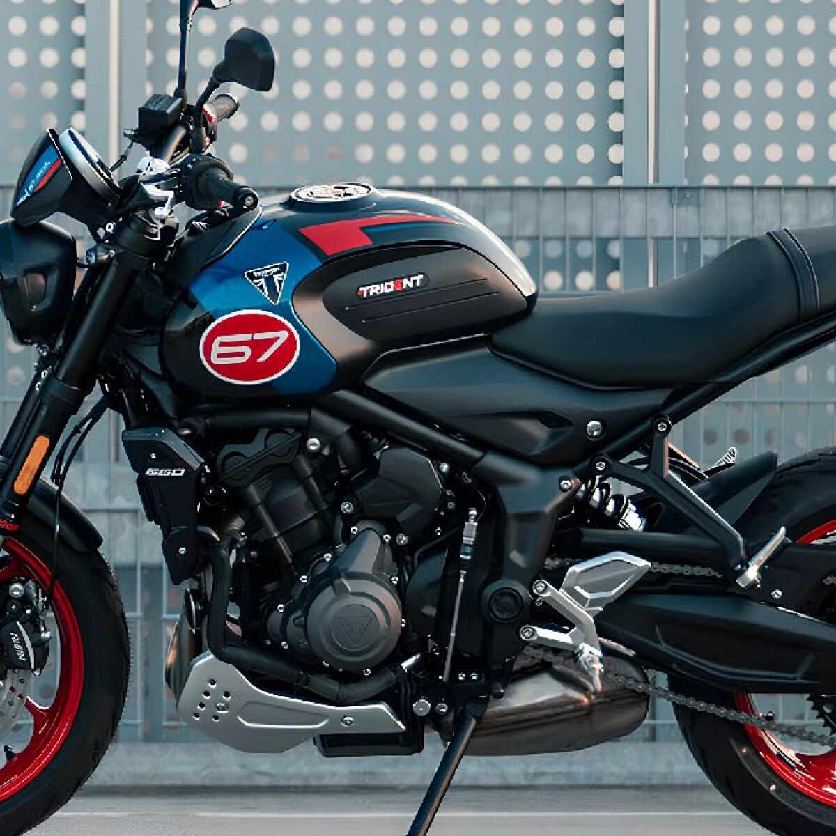 Triumph revive a lenda Slippery Sam com nova Trident 2025 - Gazeta