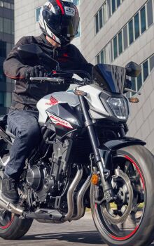 Honda CB 500 Hornet chega nas concessionárias nesse mês