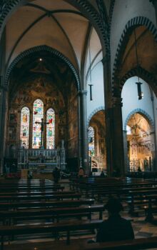 Localizada na região do Campo das Vertentes, a cidade de Santa Cruz de Minas tem a economia local fortemente ligada ao setor de prestação de serviços