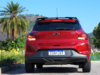 A Gazeta  Versão RS do Chevrolet Onix reforça imagem de esportividade da  linha hatch