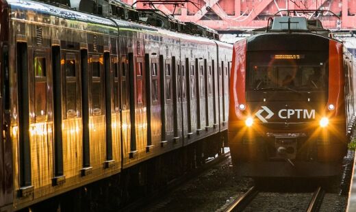 Falhas causaram superlotação e lentidão no transporte sobre trilhos