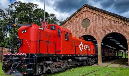 Os passeios turísticos da CPTM são uma ótima oportunidade para as crianças conhecerem um trem antigo