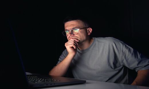 Aprenda a descobrir o número de celular e email de uma pessoa