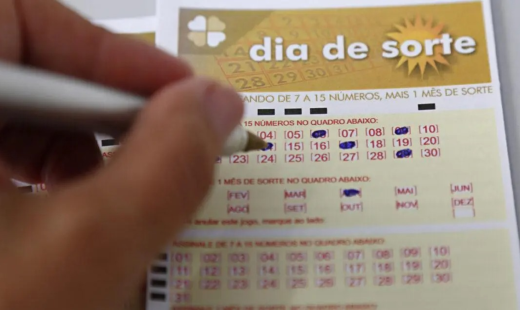 Dia de Sorte é necessário escolher de 7 a 15 números dentre os 31 que estão disponíveis, além de 1 Mês de Sorte