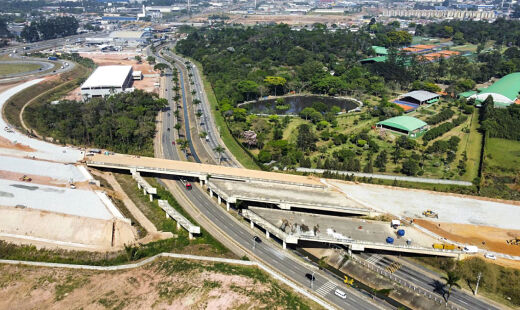 Trabalhos ocorrem entre os quilômetros 3 e 16, comprometendo a fluidez do trânsito