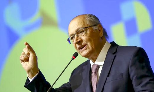 Além da venda de petróleo, Alckmin revelou que a estatal lançará 18 blocos offshore para exploração nas bacias de Santos e Campos em 2025