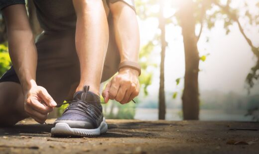 Caminhadas rápidas ou demoradas? Especialistas revelam qual faz mais diferença para o corpo e o bem-estar