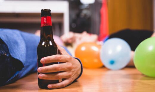 Em 2025, o Brasil registrou inúmeros casos de intoxicação por metanol 