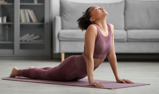 Técnica viral promete corpo mais firme e cintura menor com apenas 1 minuto diário