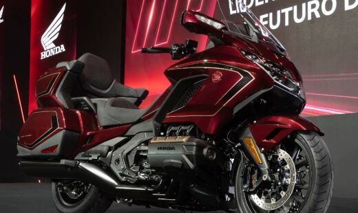 GL1800 Gold Wing Tour 50th Anniversary comemora meio século desde o lançamento da lendária GL1000