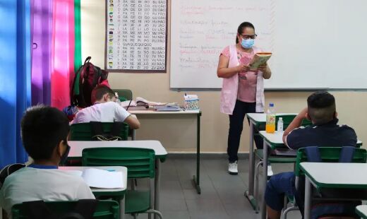 Entre as propostas destacadas por Motta, três tratam diretamente dos professores