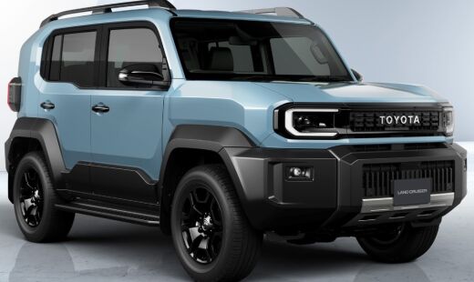 Lançado originalmente como Toyota BJ, em 1951, o Land Cruiser tornou-se o primeiro veículo a subir à sexta estação do Monte Fuji