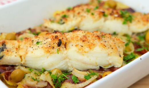 Preparar um peixe assado no forno é melhor para a saúde do que um preparo do alimento frito