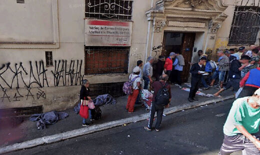 Núcleo Chá do Padre, no centro de São Paulo, oferece refeições, lavanderia, atividades e apoio social