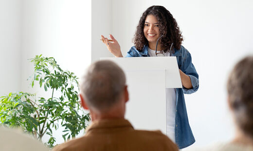 Falhas de comunicação estão entre as causas de 86% dos problemas de equipe, e custam às corporações mais de 1,2 trilhão de dólares por ano em perda de produtividade