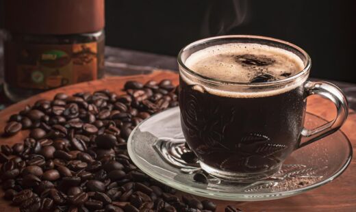 Descubra a escala ABIC e saiba quais impurezas e defeitos são tolerados nos cafés tradicionais e extra fortes.