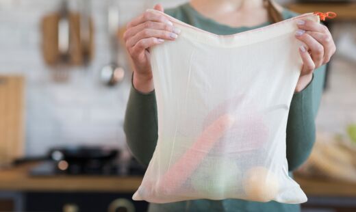 Com bom senso e atenção às etiquetas, pode ser um aliado para prolongar a vida útil das roupas mais delicadas, economizar tempo na lavanderia e evitar dores de cabeça