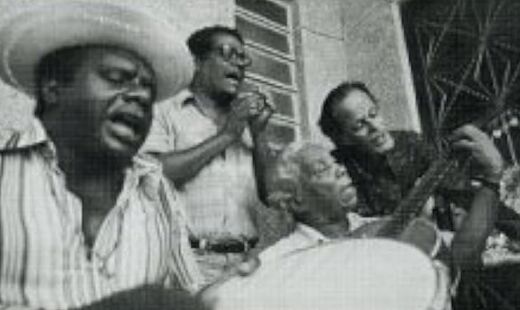 Candeia, em primeiro plano, ao lado de Elton Medeiros, Nelson Cavaquinho e Guilherme de Brito