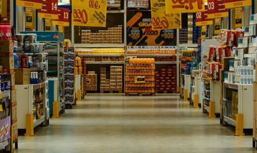 Novo acordo proíbe funcionamento de supermercados aos domingos