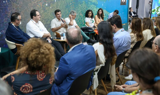 Lançamento do Vale Bioamazônico na COP30, em Belém, com o governador, Helder Barbalho, e representantes de governo, empresas e sociedade civil