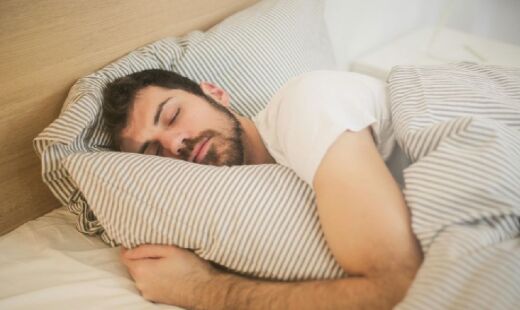 Talvez você não precise dormir mais horas, mas sim dormir melhor