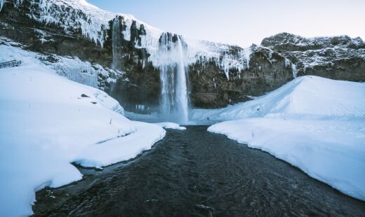 Entenda o motivo da Groelândia estar se movendo