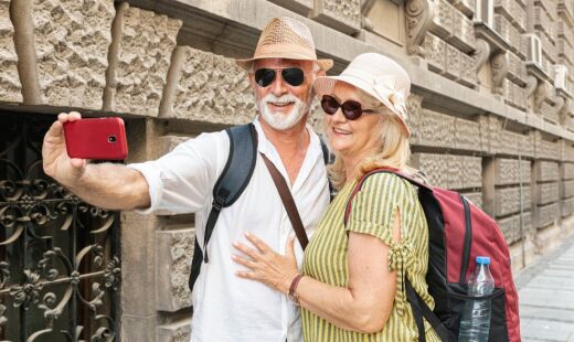 Idosos viajam mais, movimentam o turismo e chamam atenção de agências e programas focados nesse público