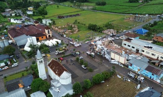 Tempestade severa afetou prédios religiosos, vinícolas e áreas urbanas