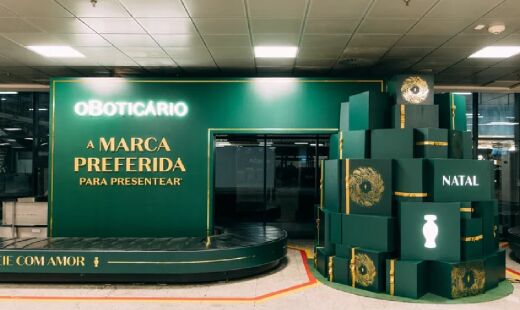 Ação da marca acontece diretamente nas esteiras de bagagem