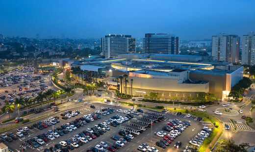 Obra ocupa uma área grande do estacionamento do ParkShopping São Caetano