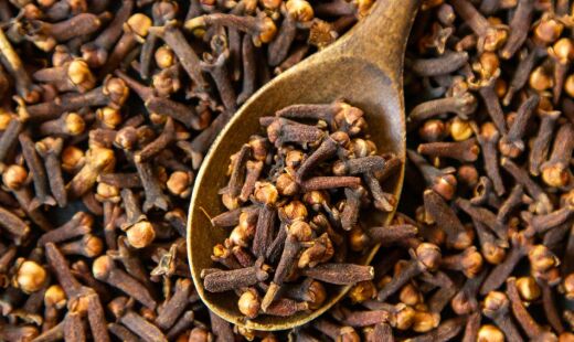 A especiaria pode trazer benefícios ao organismo, mas é preciso moderação e cuidados