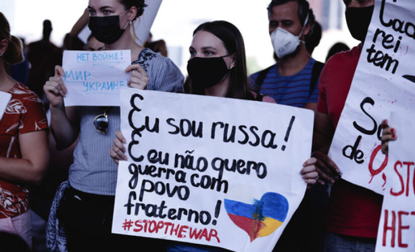 Ato contra a guerra na Ucrânia na avenida Paulista, em São Paulo