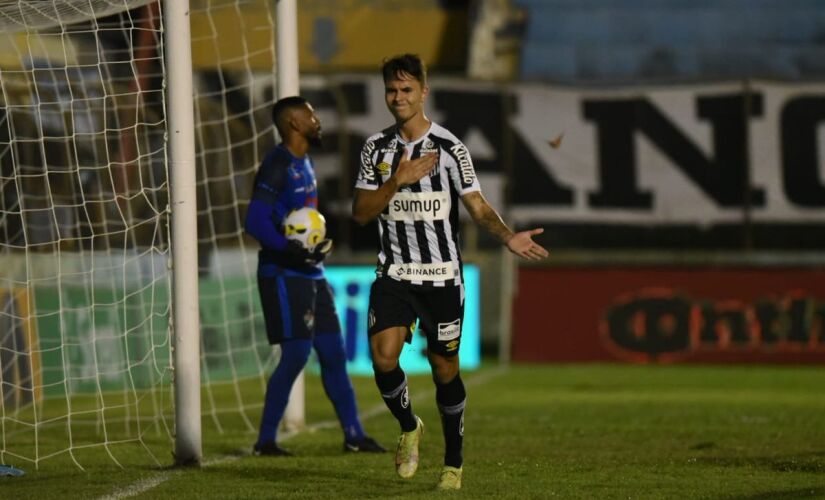 Zanocelo entrou e fez o segundo gol aos 31 minutos da etapa final