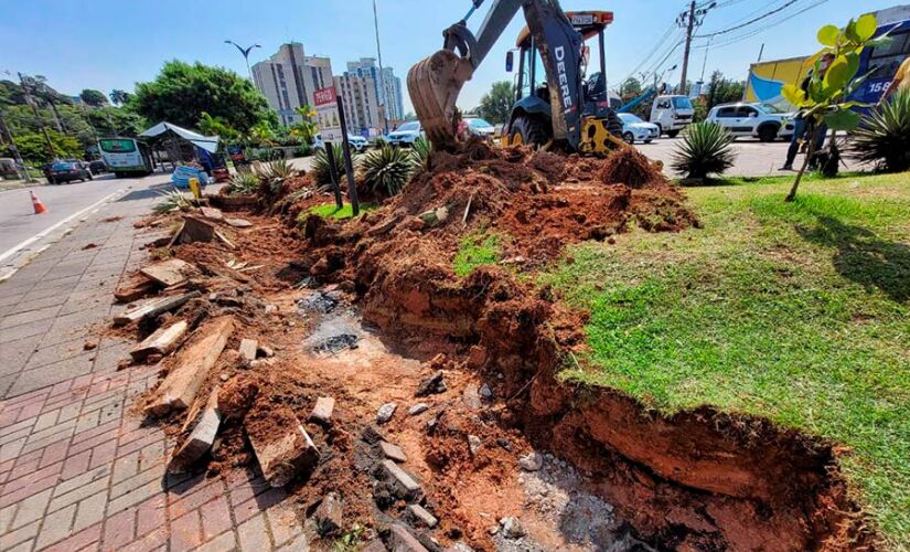 Obras do novo terminal em Taboão da Serra