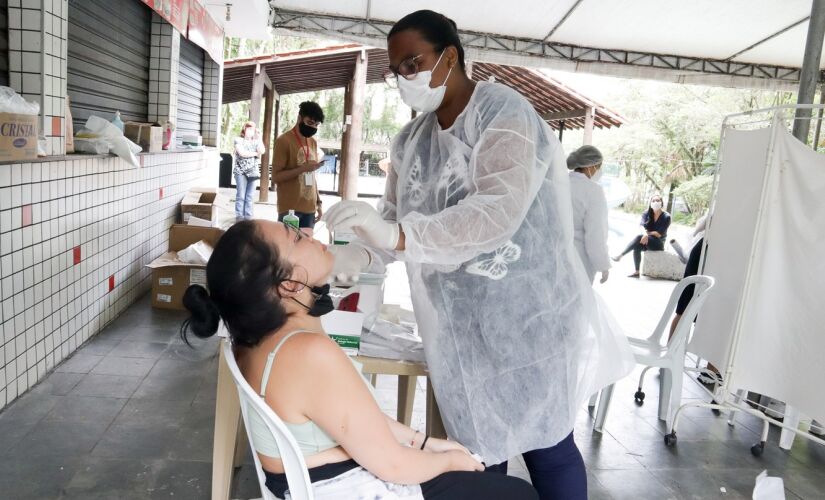 Para realização do teste é necessário apresentar documento de identificação com foto, comprovante de endereço e cartão do SUS