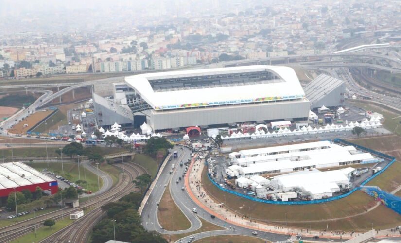 Vista aérea da Arena Corinthians, no bairro Itaquera, zona leste de São Paulo  