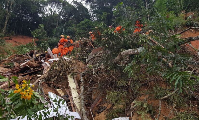 Cinco corpos são encontrados após tempestade em Petrópolis