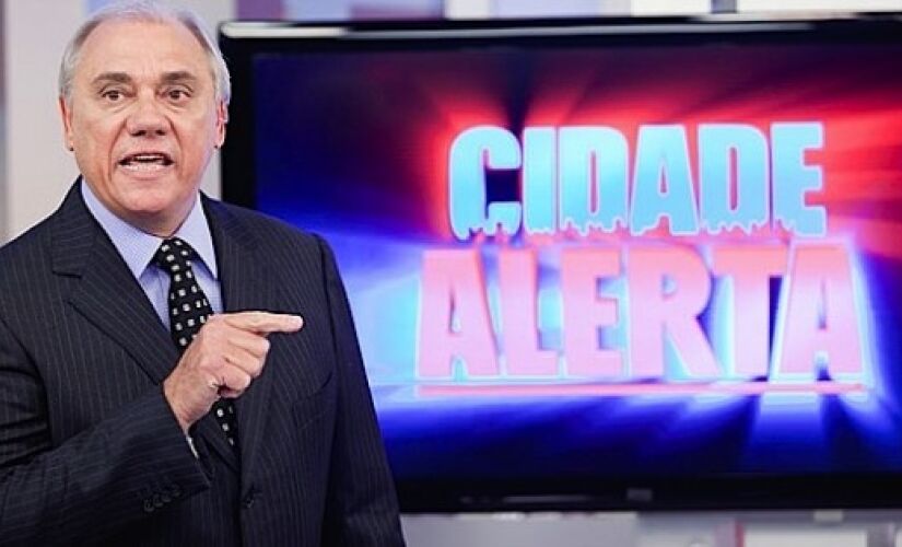 Marcelo Rezende apresentava o telejornal Cidade Alerta