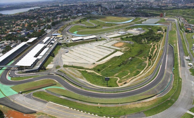 Vista aérea do autódromo de Interlagos  