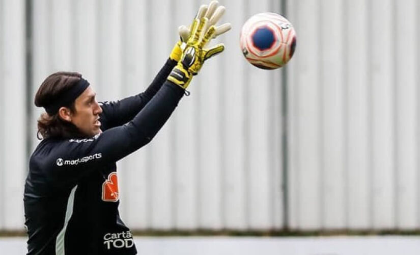 O goleiro Cássio em treino do Corinthians.