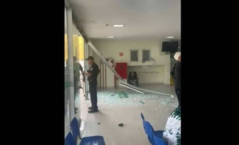 Na imagem é possível ver UPA Central parcialmente destruída