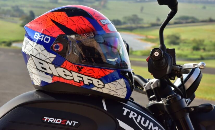 Para ser um sucesso de vendas, o capacete precisa ser bonito, confortável e, obviamente, seguro