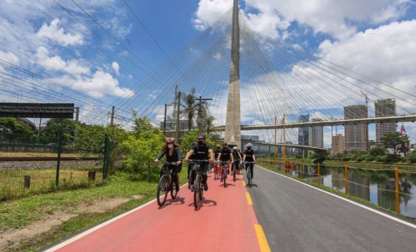  Ciclovia do rio Pinheiros de "Franco Montoro"