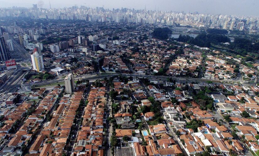 Vista aérea do bairro de Pinheiros, em São Paulo 