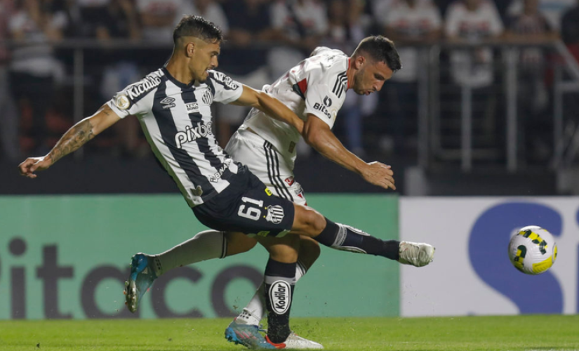 São Paulo derrubou o Peixe no clássico