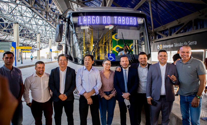 Vereadores de Taboão da Serra acompanharam o trajeto do ônibus vai e vem que liga Taboão da Serra a linha amarela do metrô Vila Sônia 