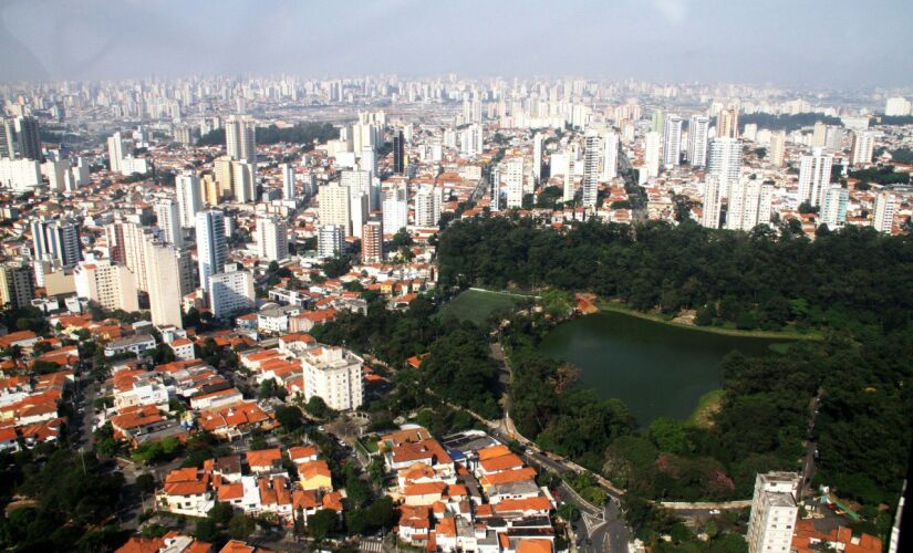 Vista aérea do bairro da Aclimação, em São Paulo      