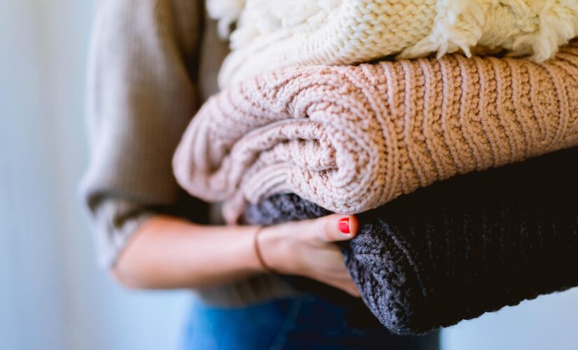 Além de se manter aquecido com roupas adequadas, é importante tomar outras medidas para garantir a segurança e a saúde durante esse período.