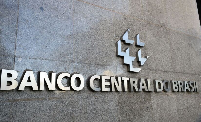  A estimativa consta no Boletim Focus desta segunda-feira (20), pesquisa divulgada semanalmente pelo Banco Central (BC) com a expectativa de instituições financeiras para os principais indicadores econômico